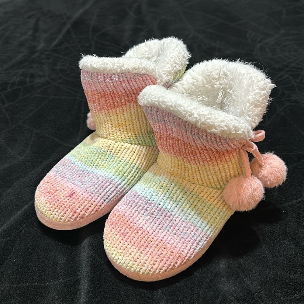 Girls Rainbow Boot Slipper, Small (12T)